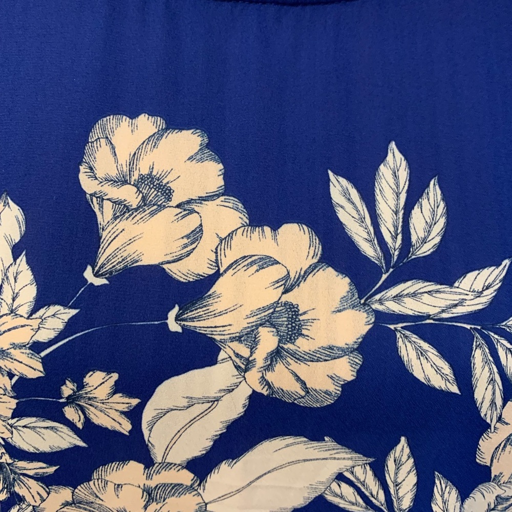 Floral Sleeveless Top - Picture 2 of 3